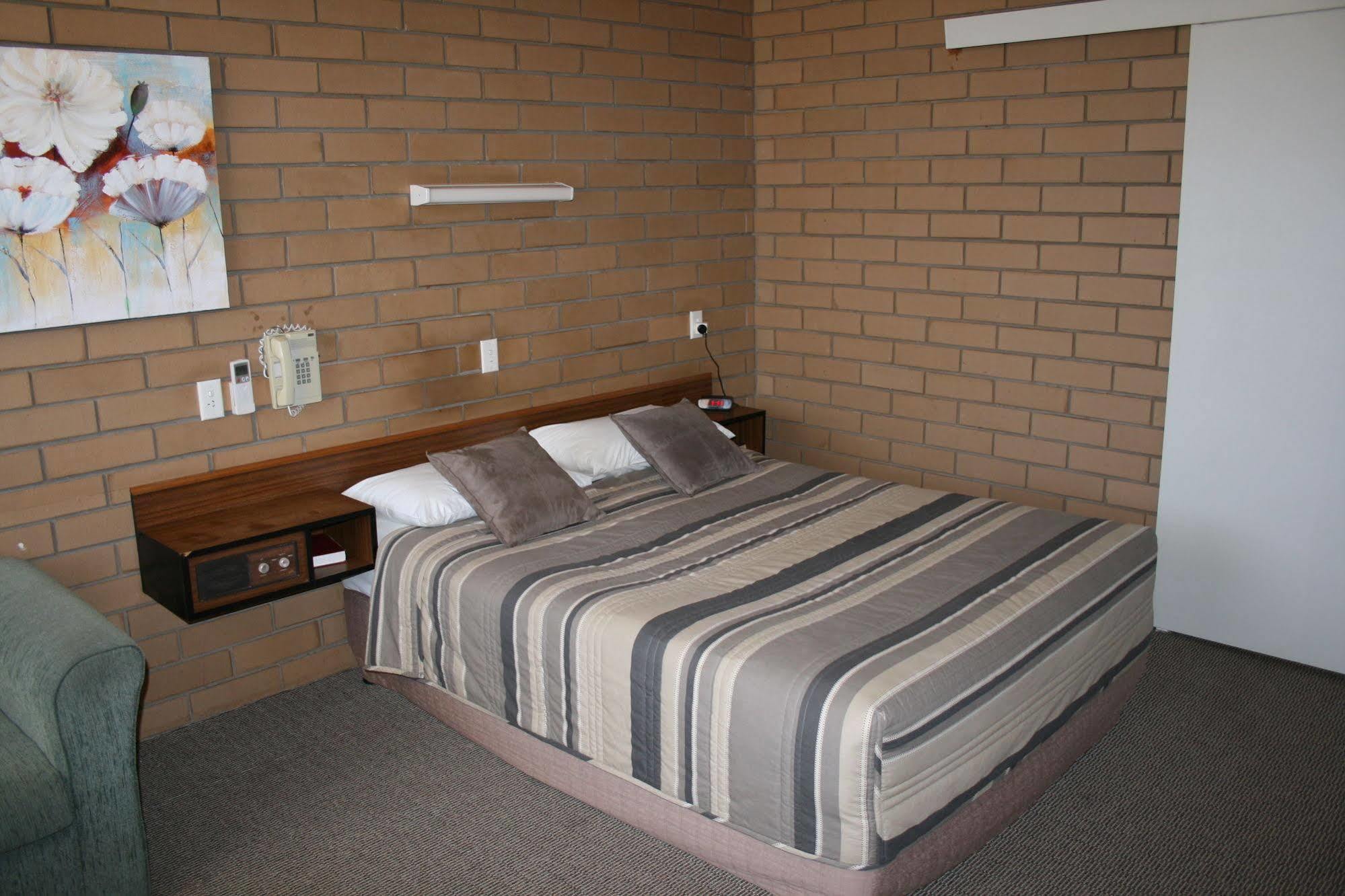 Mount Wycheproof Motor Inn Екстер'єр фото